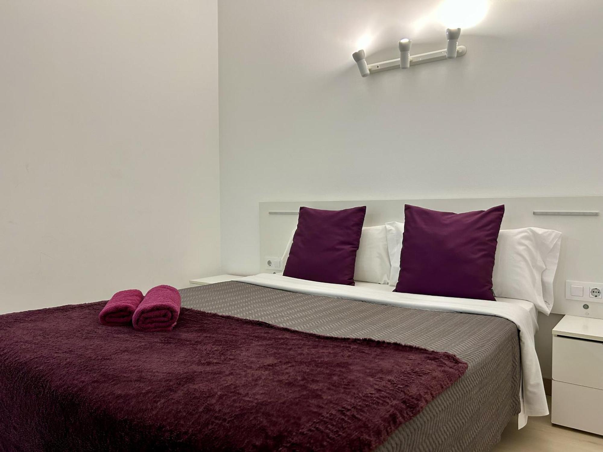 Apartahotel Baldiri Sant Boi de Llobregat Bagian luar foto