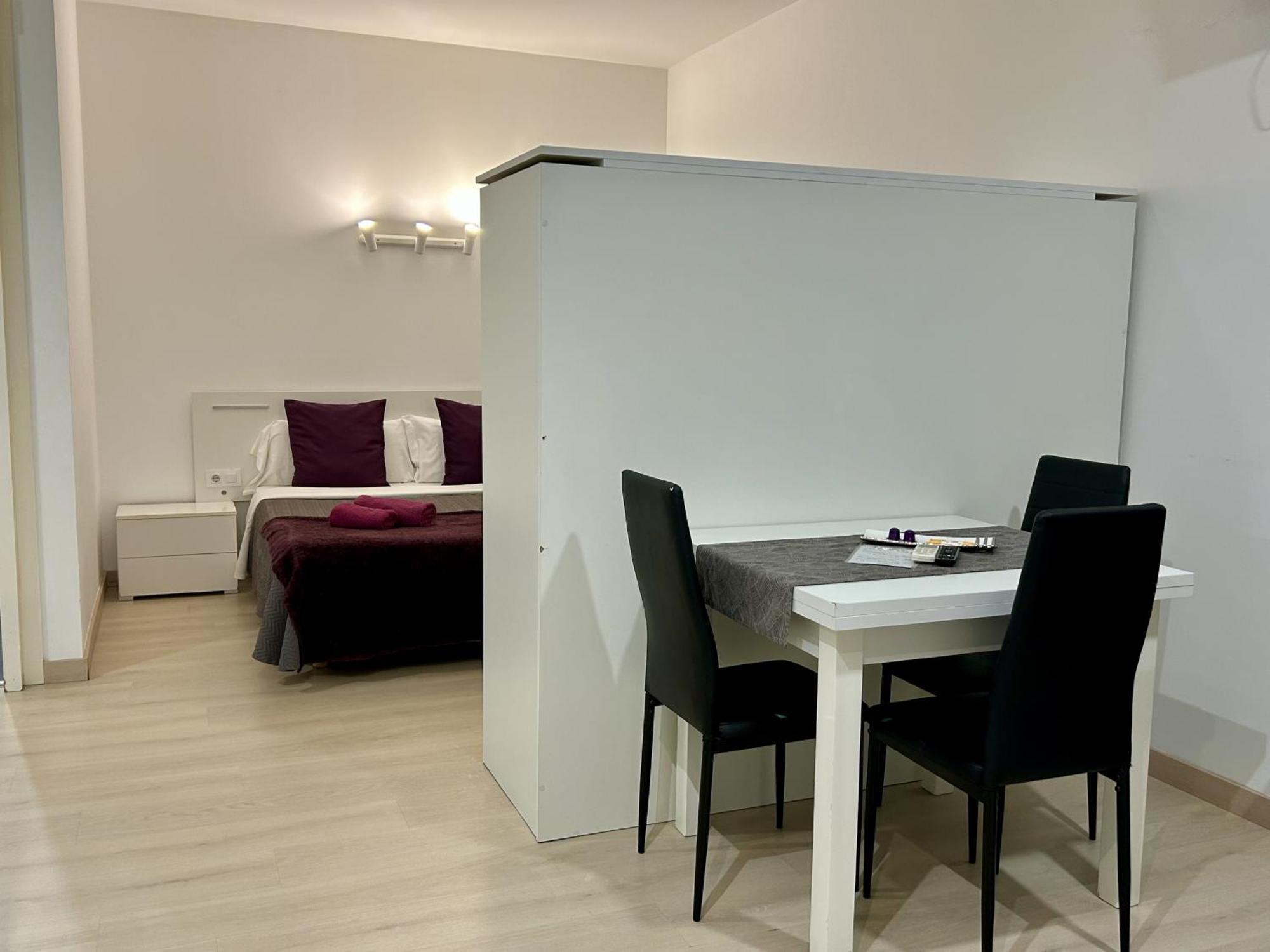Apartahotel Baldiri Sant Boi de Llobregat Bagian luar foto