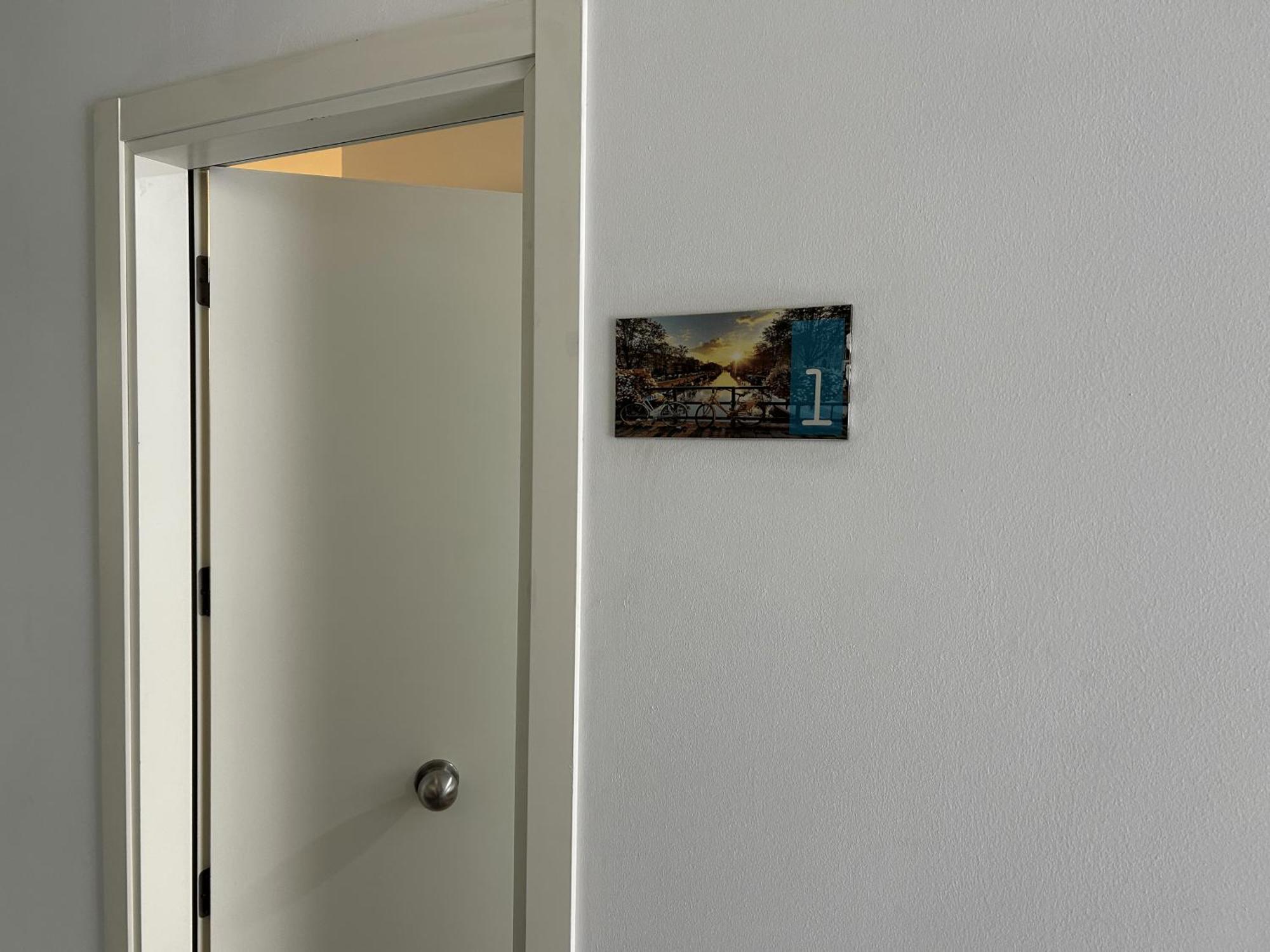 Apartahotel Baldiri Sant Boi de Llobregat Bagian luar foto