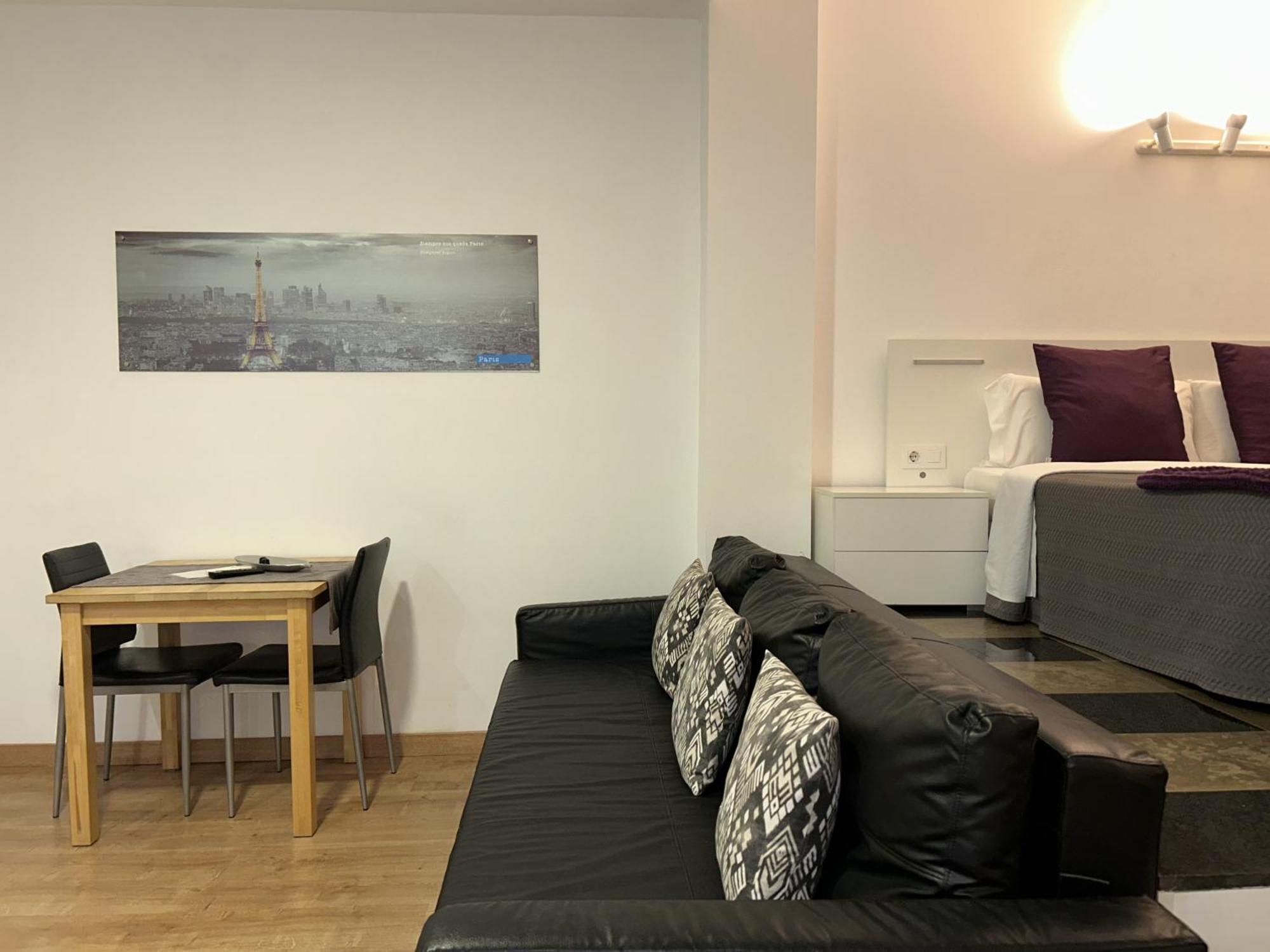 Apartahotel Baldiri Sant Boi de Llobregat Bagian luar foto
