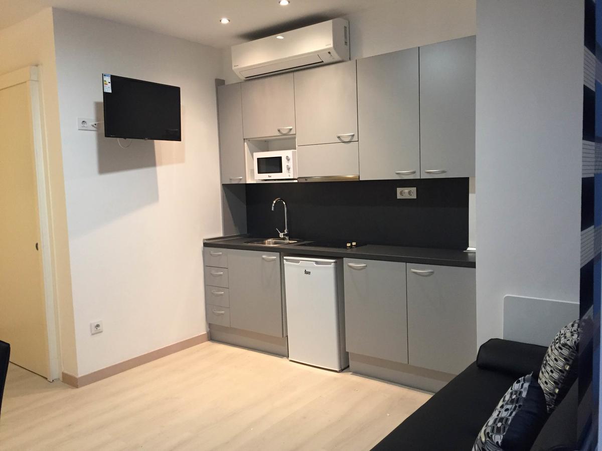 Apartahotel Baldiri Sant Boi de Llobregat Bagian luar foto
